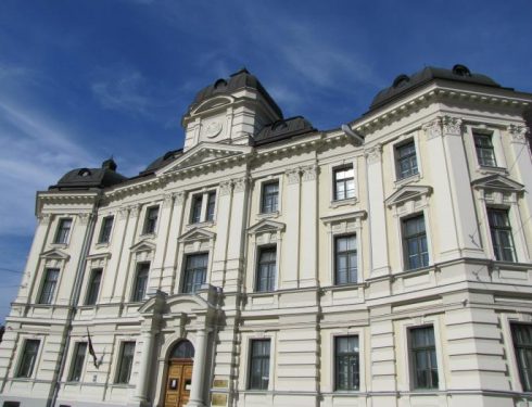 Rīgas apgabaltiesas ēkas 2.stāva kāpņu telpas un kāpņu remonts